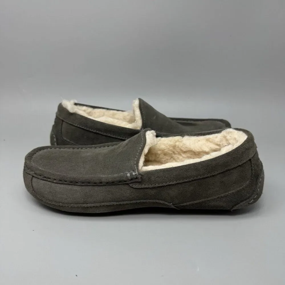 UGG Ascot Mens Slippers Loafer Size 9 Gray Suede Sheepskin Lined Shoes